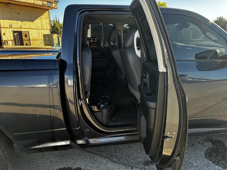 2015-dodge-ram-1500-image-9