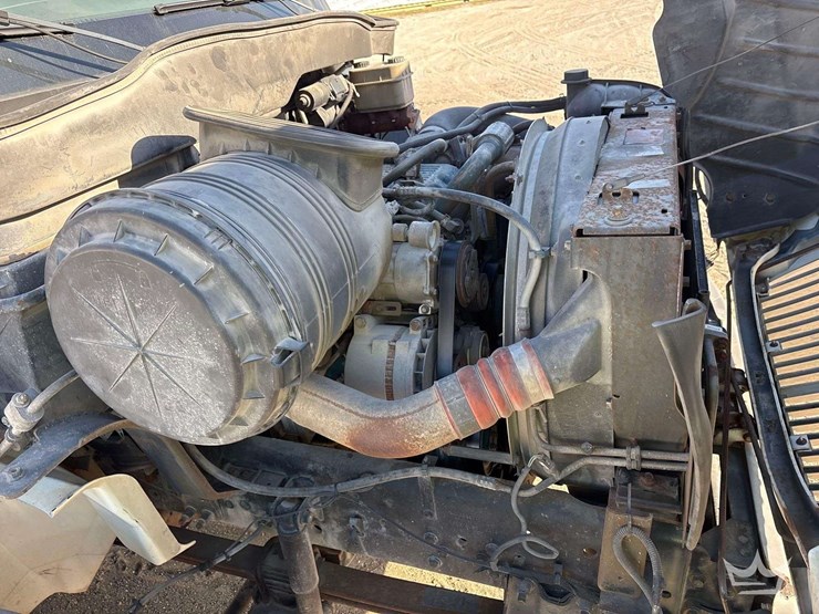 2005-international-durastar-4300-image-12