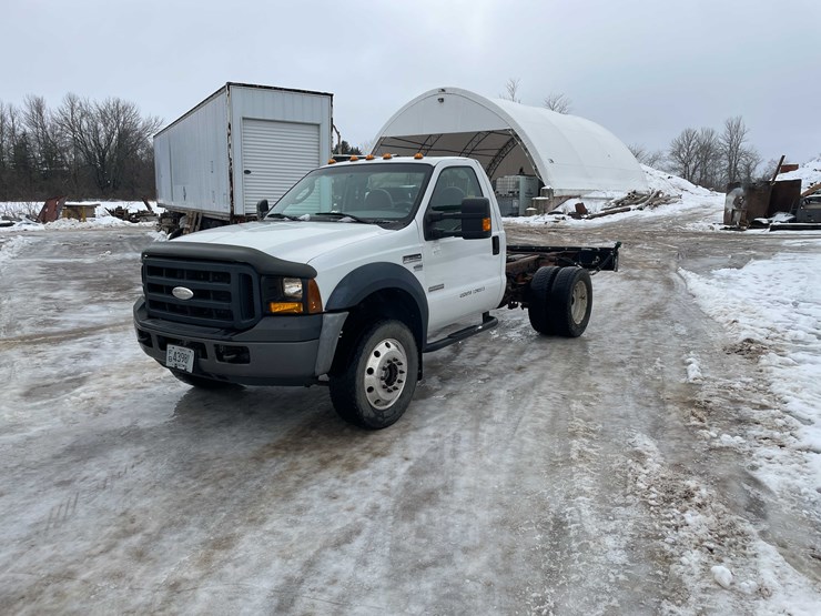 2006-ford-f550-xl-image-1