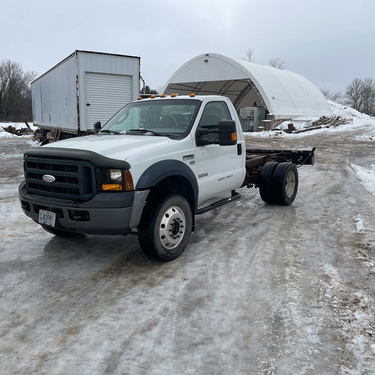 2006 FORD F550 XL