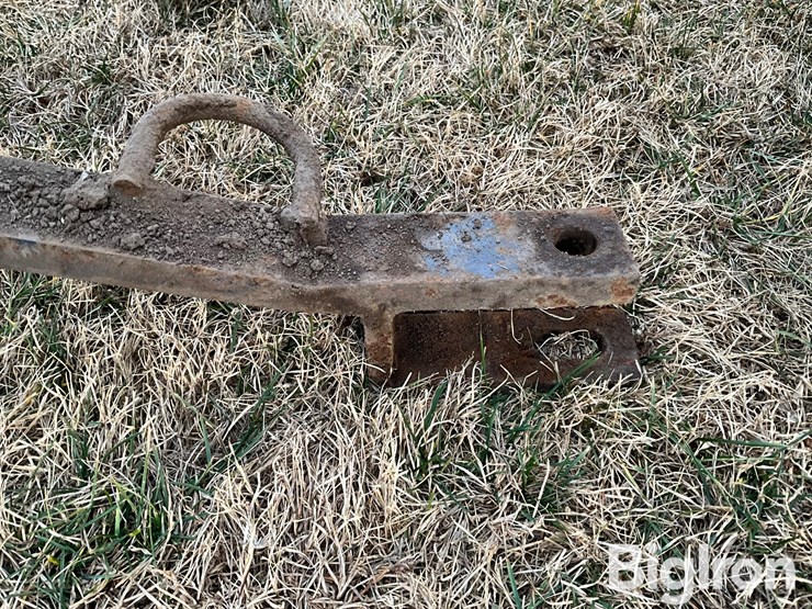 hutchinson-auger-image-19