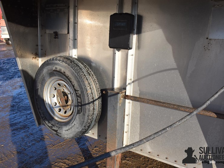 2020-wilson-livestock-trailer-image-14