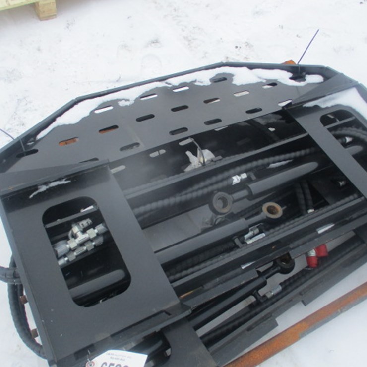 #6583 • 60" skid steer Side shift forks 60" skid steer Side shift forks Fork length: 1500mmDimensions: 1160*1650*810mmMaximum weighing: 1.2TFork adjustment width: 200-1000mmWorking pressure: 10-22MPA