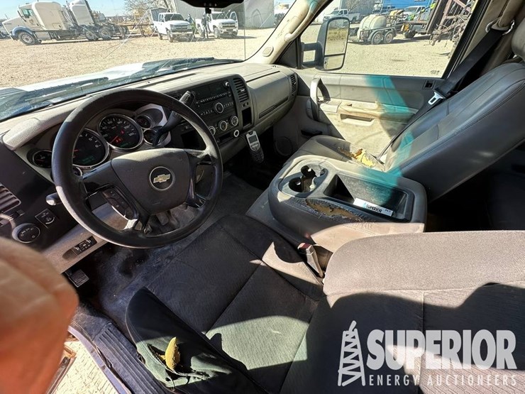 2011-chevrolet-2500-image-3