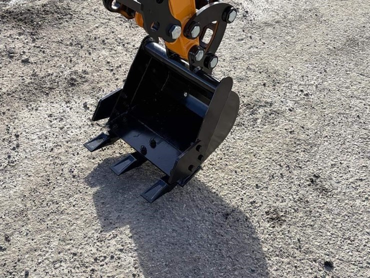 2025-vicsec-vc15-excavator-image-6