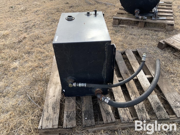 buyers-hydraulic-tank-image-8