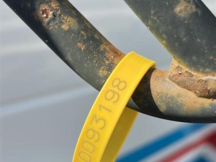 2005-ford-e350-image-23