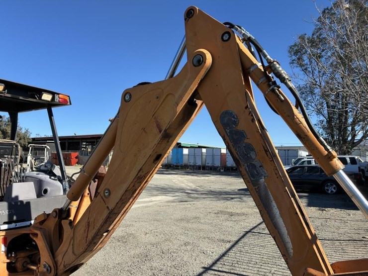 2004-case-580m-image-17