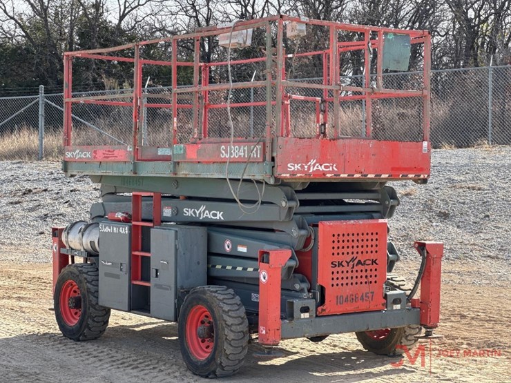 2016-skyjack-sj8841rt-image-1