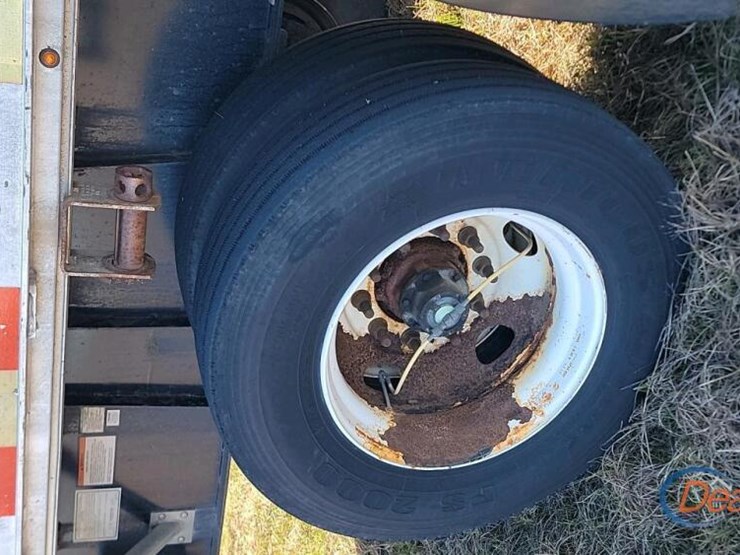 2016-great-dane-flatbed-image-6