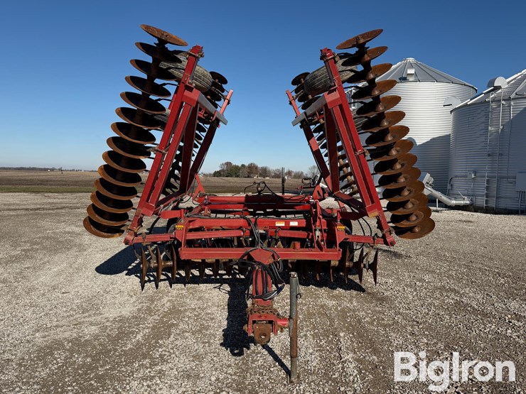 case-ih-3950-image-2