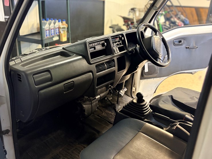 #334-•-1999-sambar-truck-2x4-(has-wi-title)-(clintonville,-wi)-image-5