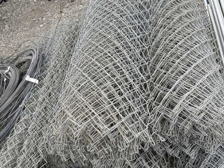 #191-•-(8)-rolls-of-chain-link-fencing-up-to-5'-h-image-2