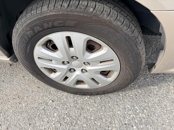 2016-dodge-grand-caravan-image-5