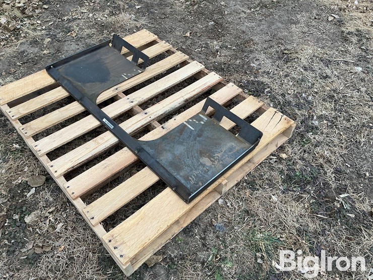 skid-steer-plate-image-1