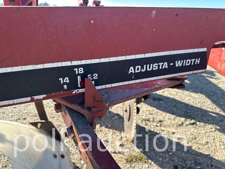 case-ih-730-image-3
