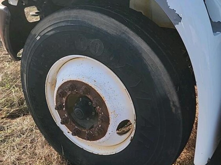 2006-international-durastar-4300-image-22