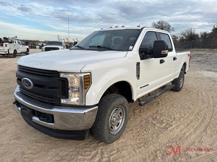 2018-ford-f250-xl-image-4