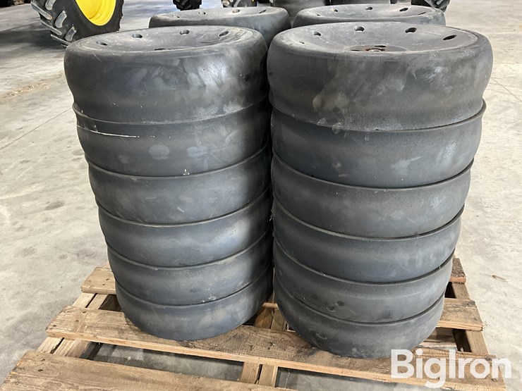 john-deere-xp-planter-row-unit-depth-gauge-wheels-image-10