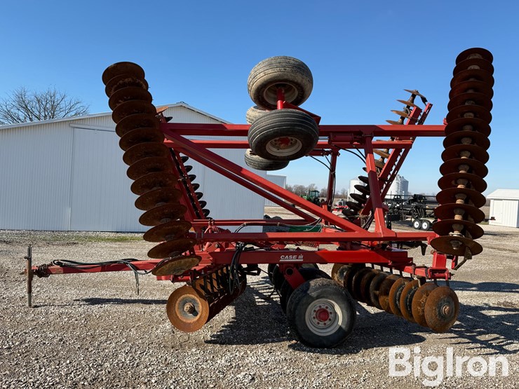 case-ih-3950-image-8