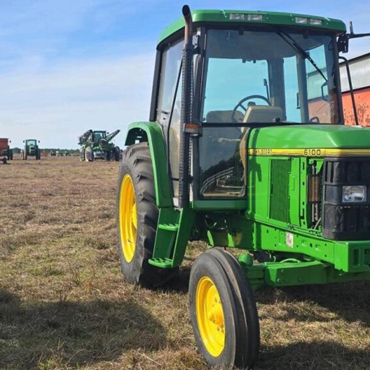 1993 JOHN DEERE 6100