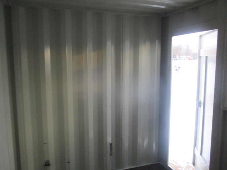 #6575-•-10'-storage-container-10'-storage-container-has-a-vinyl-window-and-an-access-door-on-the-side-image-4