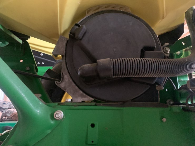 john-deere-1725-image-22