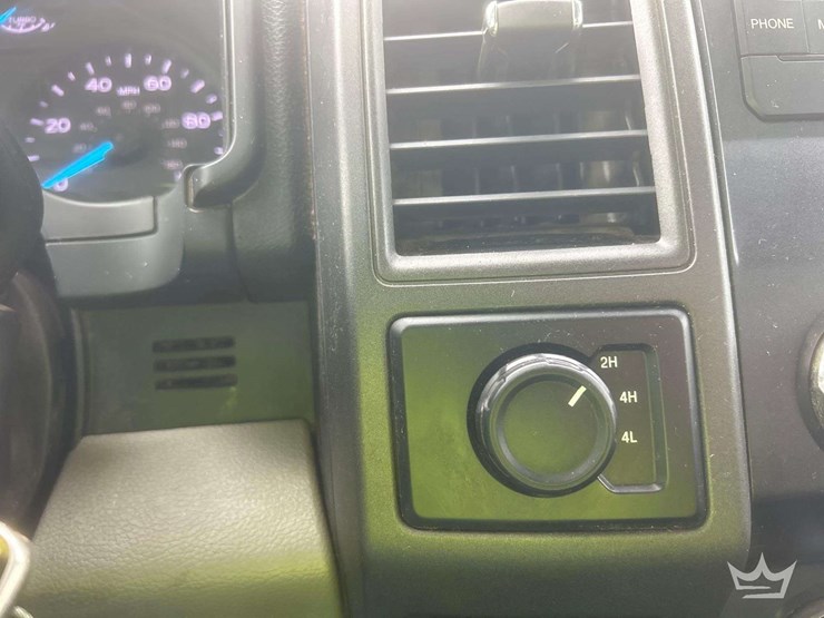 2019-ford-f550-image-40