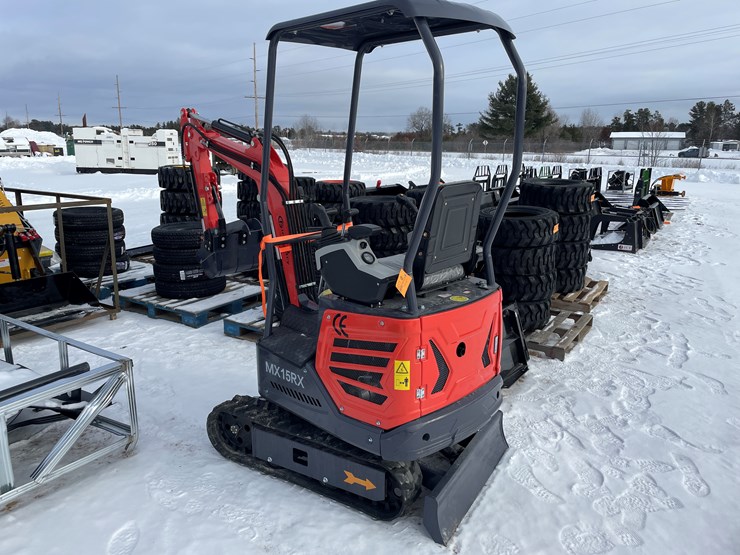 #150-•-2025-agt-mx15rx-mini-excavator-(mosinee,-wi)-image-4