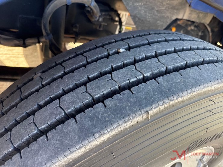 2013-kenworth-t800-image-28