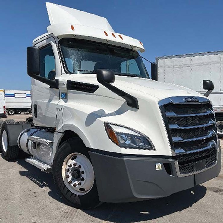 2020 FREIGHTLINER CASCADIA 126