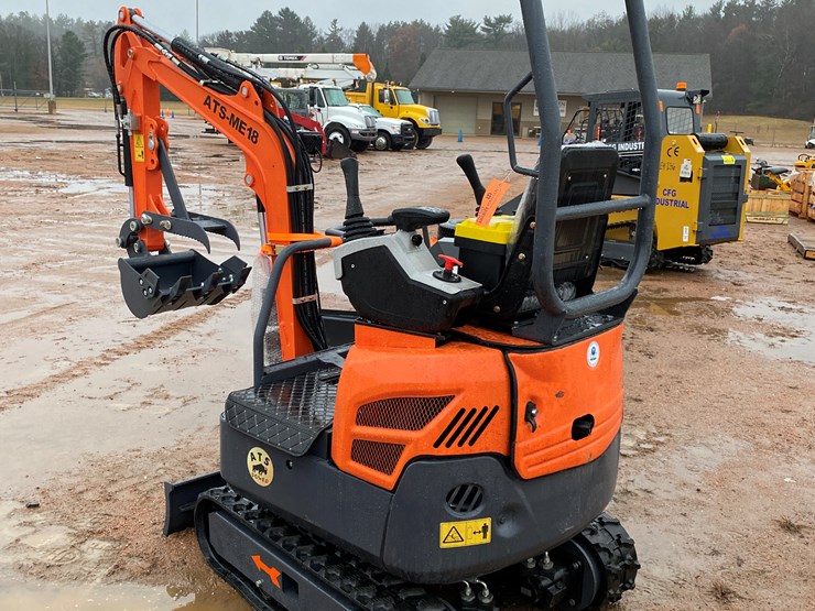 #138-•-land-hero-me18-mini-excavator-(mosinee,-wi)-image-5