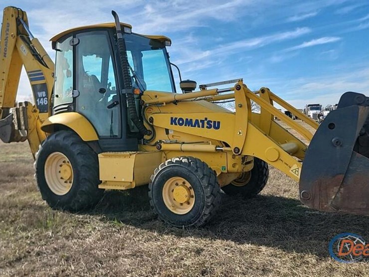 komatsu-wb146-image-2