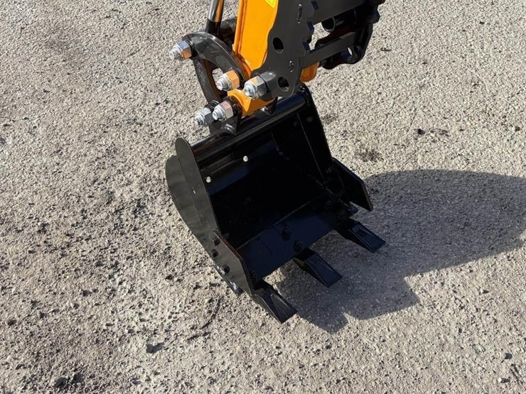 2025-vicsec-vc15-excavator-image-8