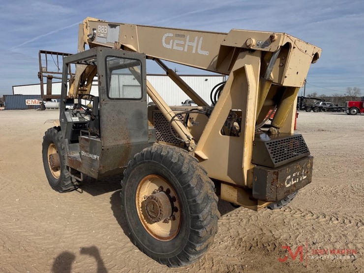 gehl-883-image-3