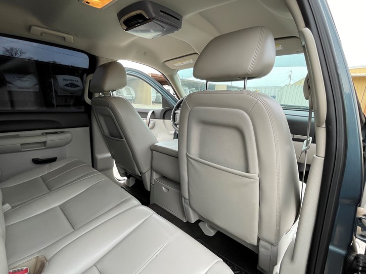 2011-chevrolet-silverado-2500hd-lt-image-104