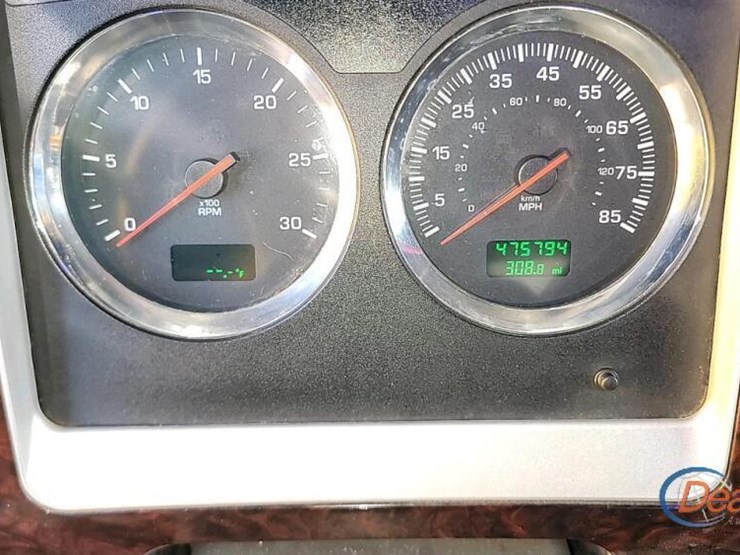 2020-kenworth-w900-image-25