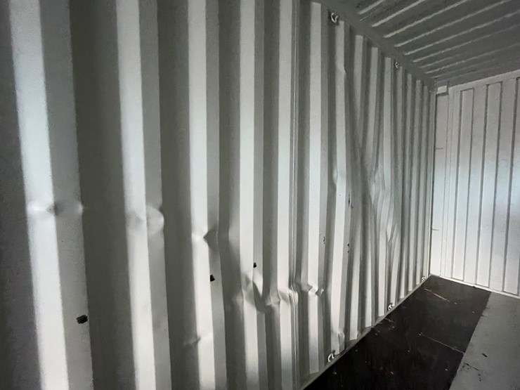 #200c-•-40'-container-image-41