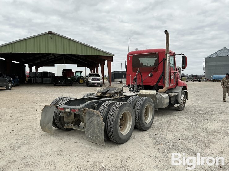 2016-mack-pinnacle-cxu613-image-5