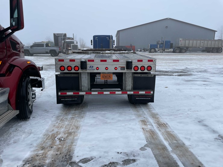 2022-hyundai-flatbed-image-4