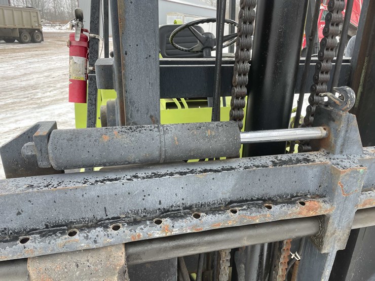 #112-•-clark-lp-forklift-(denmark,-wi)-image-13