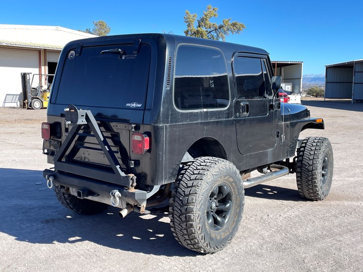 1995-jeep-wrangler-image-6