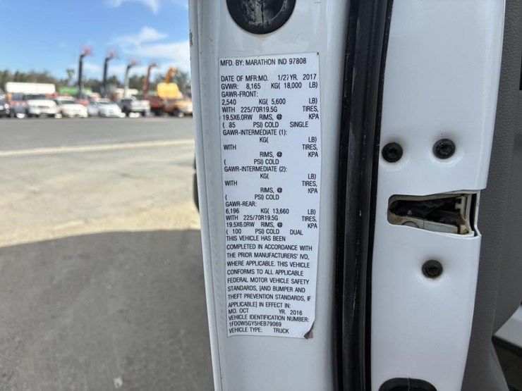 2017-ford-f550-xlt-image-23