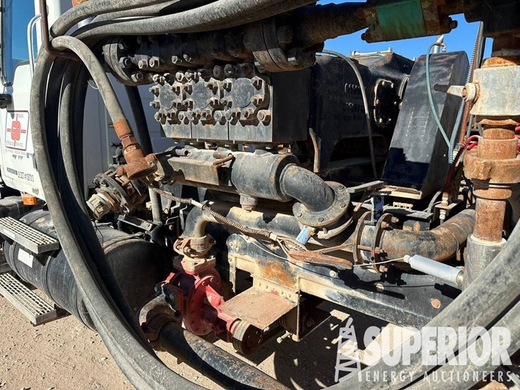 (x)-2006-mack-cv713-t/a-kill-truck,-vin-1m2ag11y9...-image-6