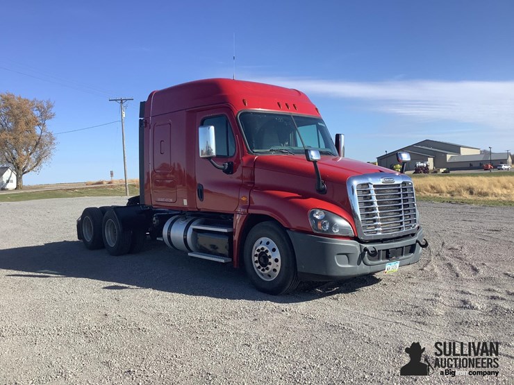 2018-freightliner-cascadia-125-image-3