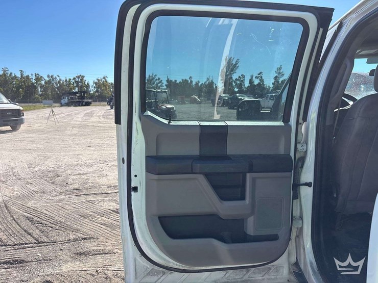 2019-ford-f150-image-16