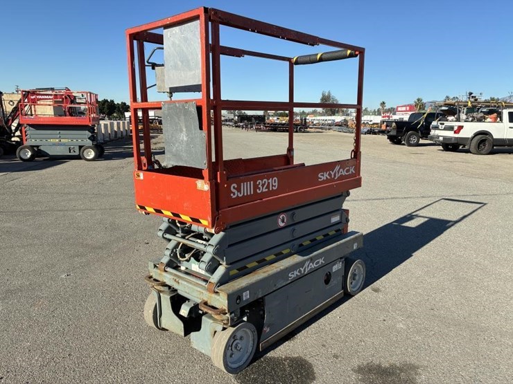 skyjack-sjiii3219-image-1