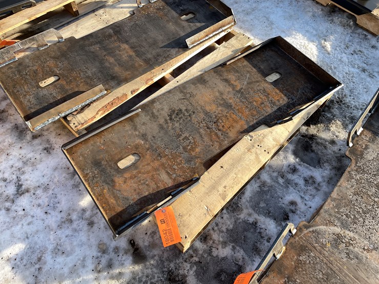 #18042-•-unused-formed-skid-steer-fork-frame-attachments-(princeton,-mn)-image-1