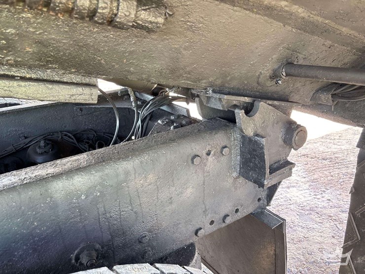 2000-peterbilt-378-image-16