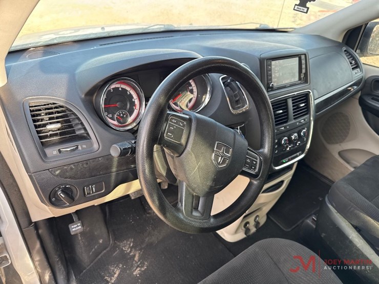 2018-dodge-grand-caravan-image-15